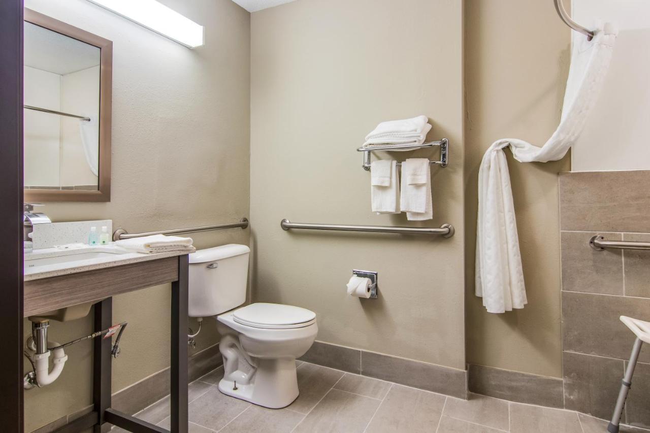 Quality Inn & Suites Grove City-Outlet Mall المظهر الخارجي الصورة