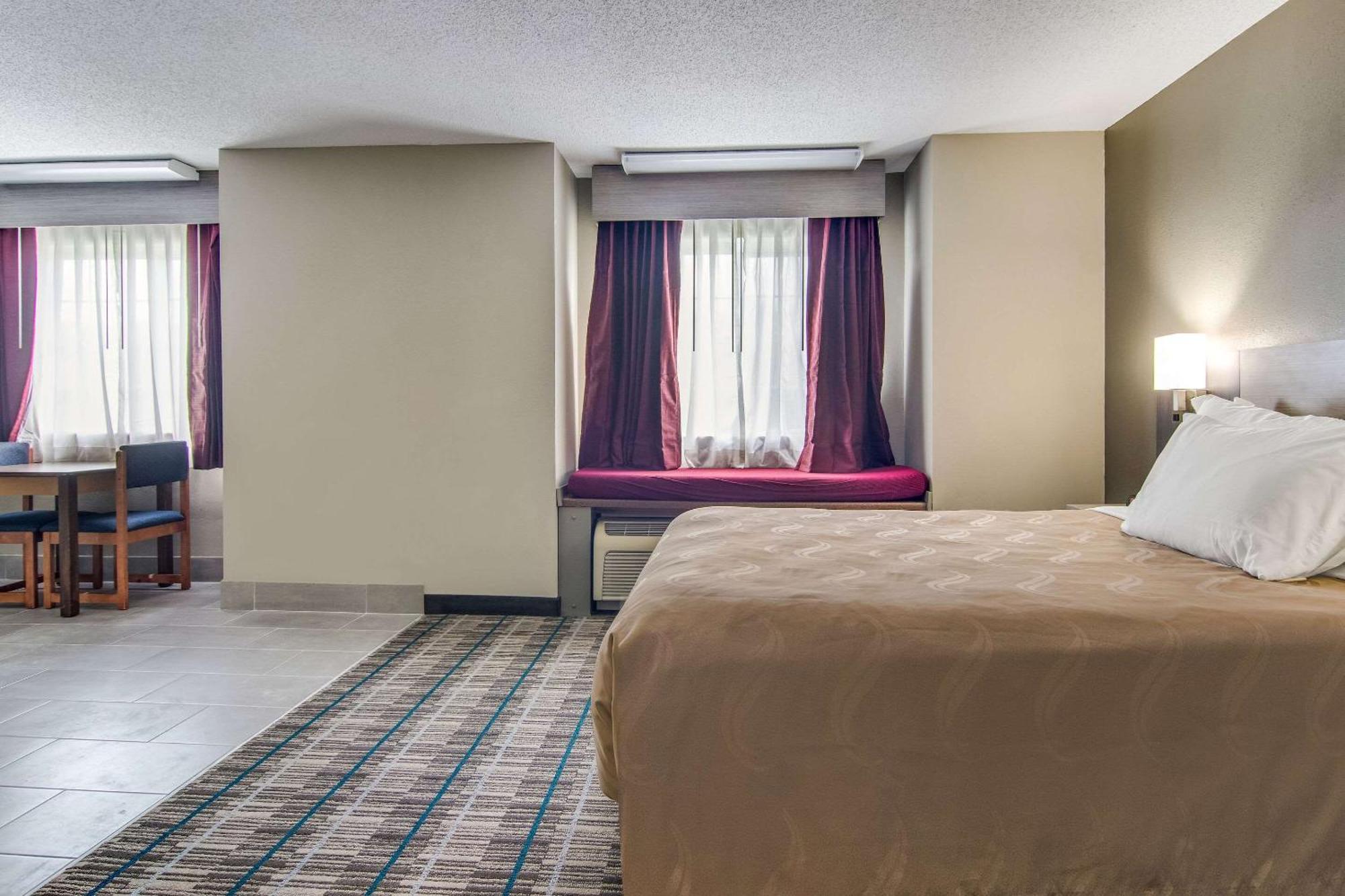 Quality Inn & Suites Grove City-Outlet Mall المظهر الخارجي الصورة