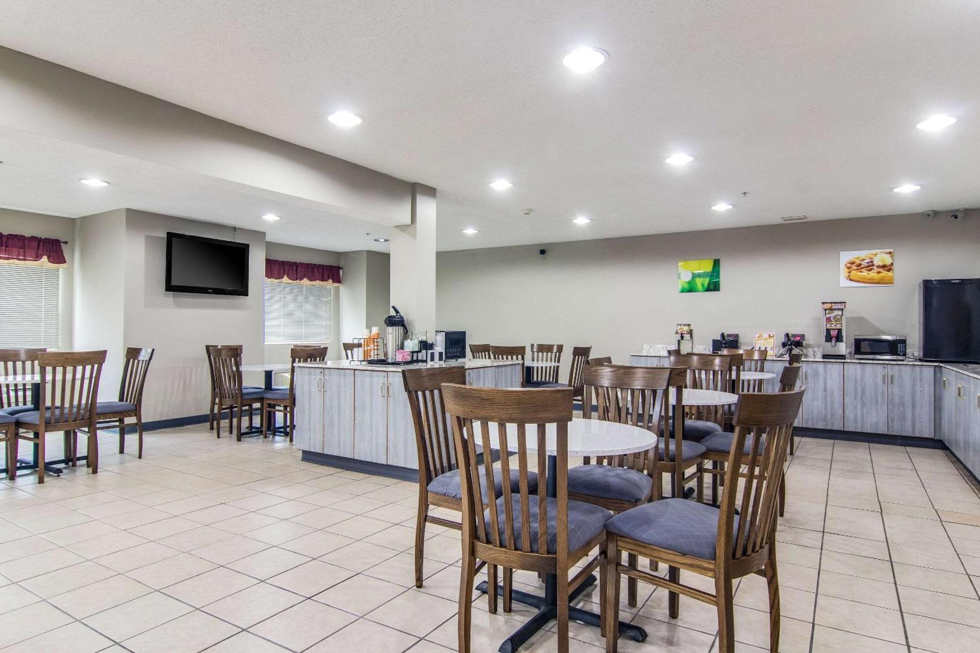 Quality Inn & Suites Grove City-Outlet Mall المظهر الخارجي الصورة